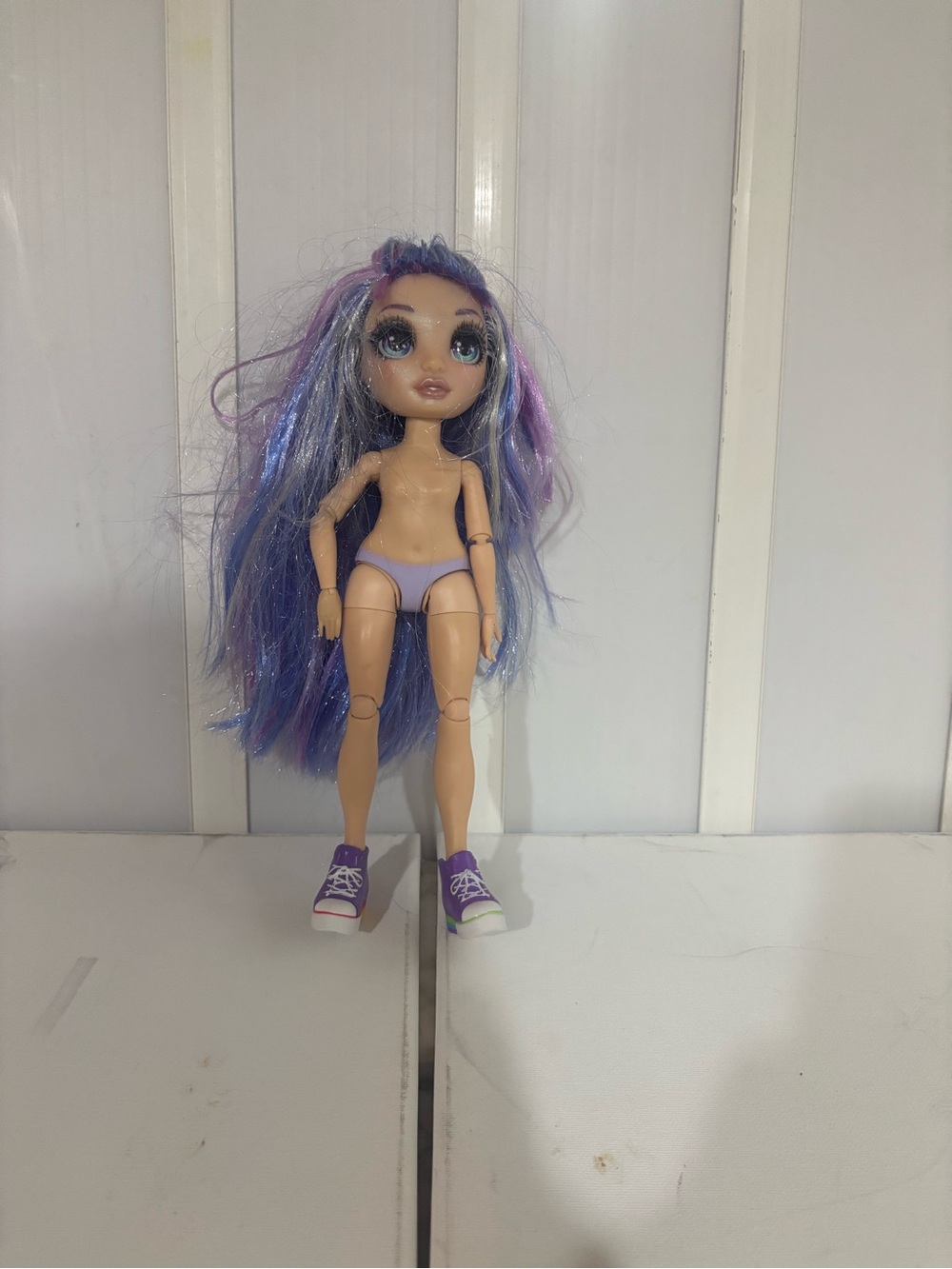 Rainbow High Doll Series 1 Violet Willow Fantastic Fashion Doll
